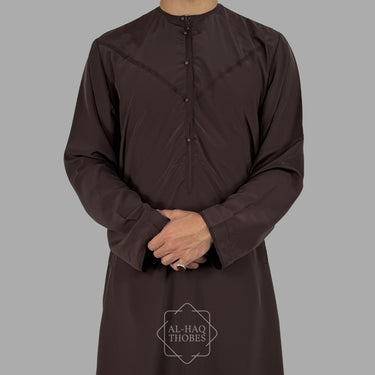 ثوب زبدة إماراتي خفيف الوزن باللون الرمادي الفاخر