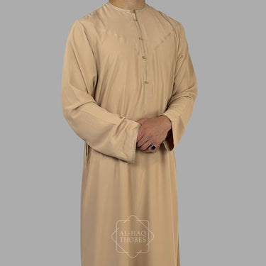 ثوب زبدة إماراتي خفيف الوزن باللون الرمادي الفاخر