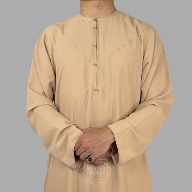 ثوب زبدة إماراتي خفيف الوزن باللون الرمادي الفاخر