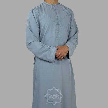 ثوب زبدة إماراتي خفيف الوزن باللون الرمادي الفاخر