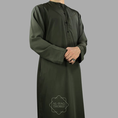 ثوب زبدة إماراتي خفيف الوزن باللون الأخضر الزيتوني الفاخر