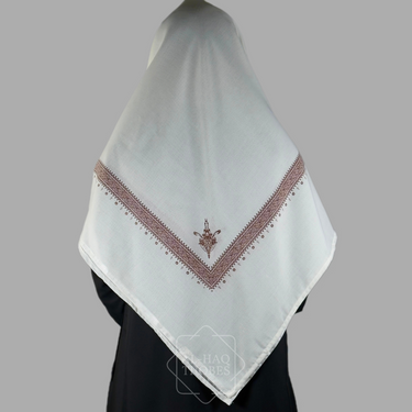 وشاح شماغ يمنى فاخر باللون البني