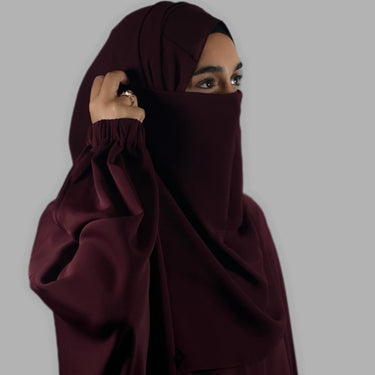 عباية فاخرة باللون البرقوقي والبورجوندي