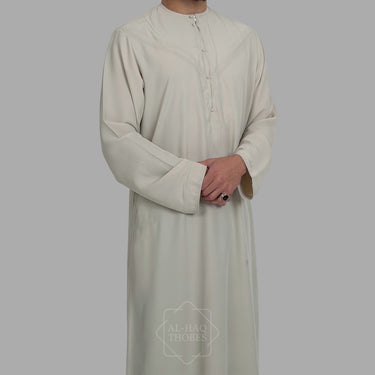 ثوب زبدة إماراتي خفيف الوزن بلون كريم لاتيه فاخر