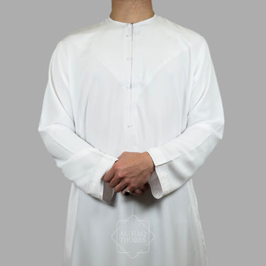 ثوب إماراتي خفيف الوزن من الزبدة البيضاء الفاخرة